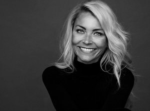 Eva Harlou